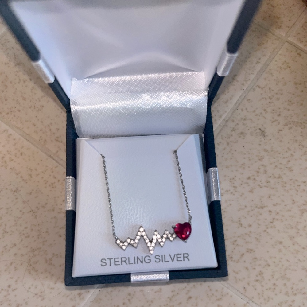 Heartbeat necklace ❤️
